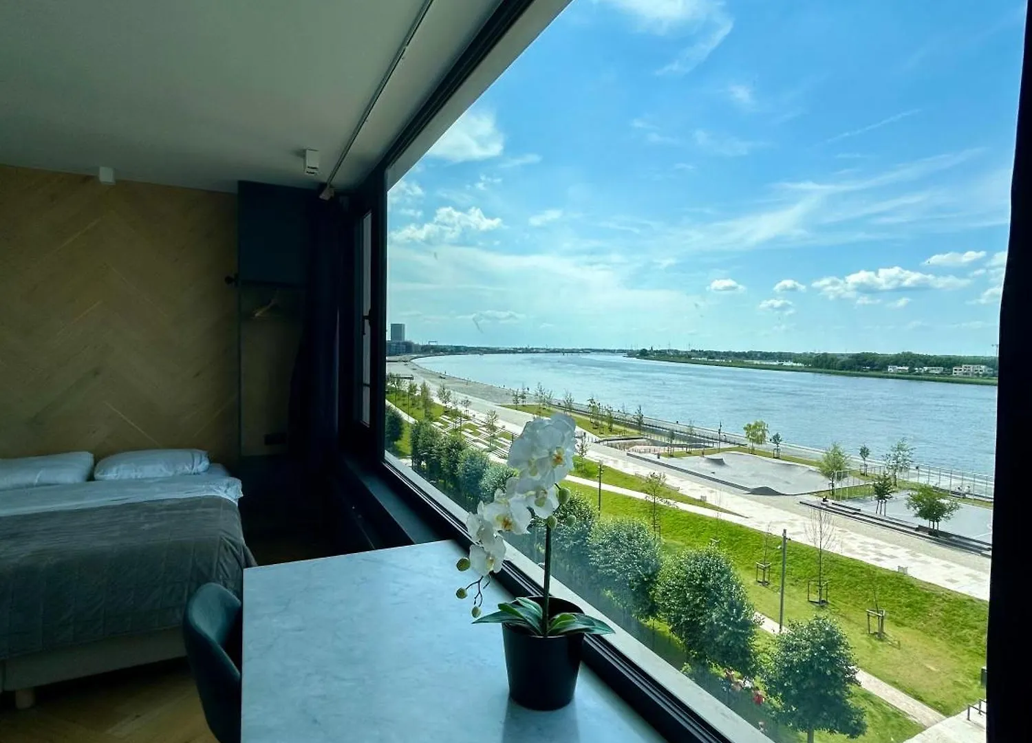 Kaai11 - Riverview Lofts & Suites Antwerpen