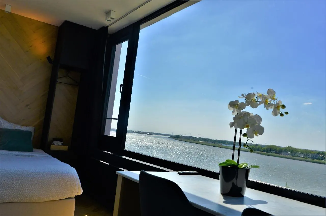 Kaai11 - Riverview Lofts & Suites Antwerp Apartment